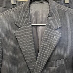 Hugo Boss - Virgin Wool Made in Germany Charcoal Pinstripe Suit - 36